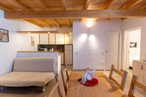Fasnia Apartment | Acogedor Apartamento Artístico con Estilo Único para 2 Personas