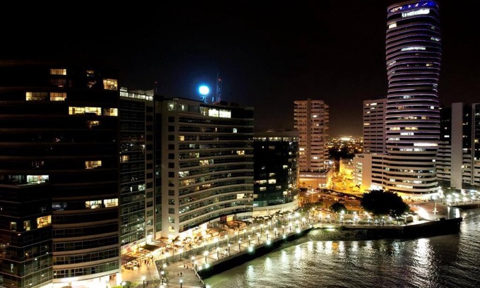 Las Penas Apartment | Acogedora Suite con vista al río en Riverfront 2 - 6to Piso - Puerto Santa Ana