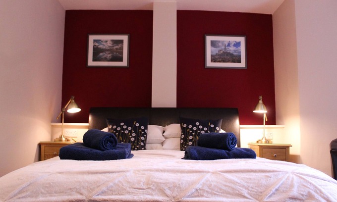 Harrogate Bed & Breakfast | Acomb Lodge