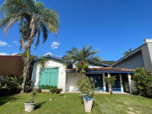 Mococa House | Aconchegante casa a 500 m da praia!