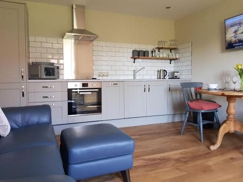 Frampton House | Acorn Cottage