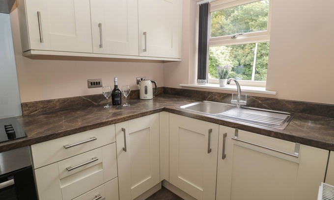 Longframlington Cottage | ACORN COTTAGE, pet friendly, with a garden in Longframlington
