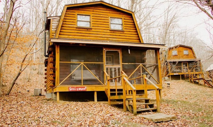 Taswell Cabin | Acorn House Cabin - Minutes Away From Patoka