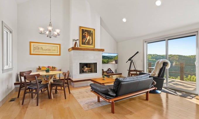 Ferguson Cabin | Acorn Ridge Cabin near Boone-Romantic Cabin Just for Two with Breathtaking Views