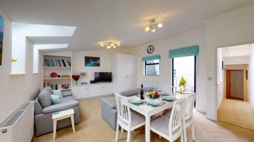 Sidmouth Apartment | Ada - Govier Cottages, Sidmouth