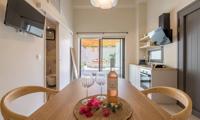 Adamas Condo | Adamas Hideout