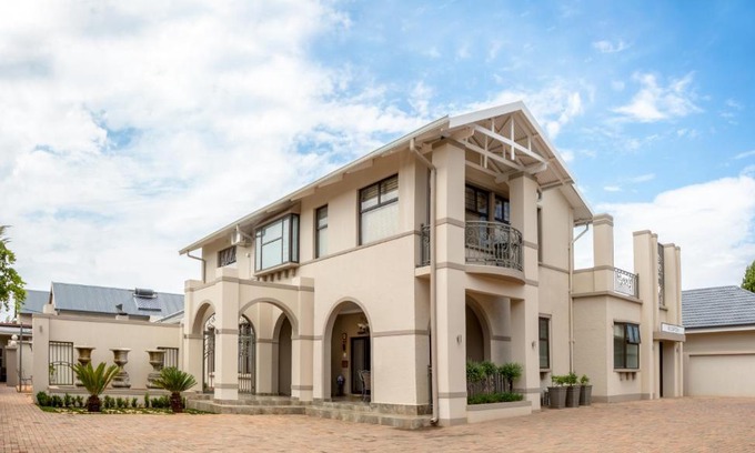 Potchefstroom House | Adato Guesthouse