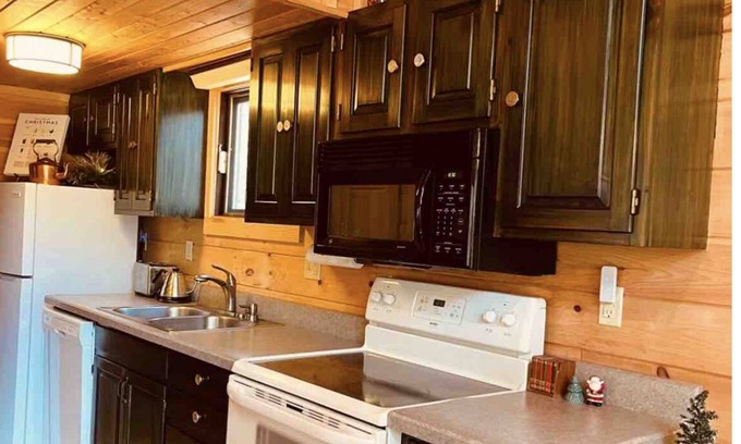 Jay House | Adirondack Christmas Cabin