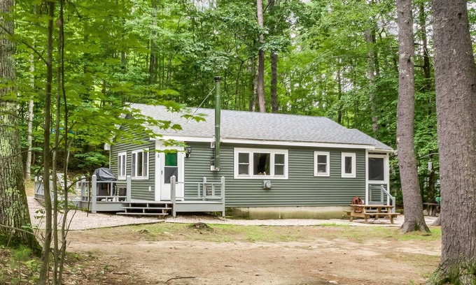 Moultonborough Cottage | Adirondack inspired cottage with access to association beach on Lake Winni
