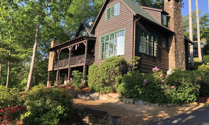 Cashiers Cabin | Adirondack Lodge that has glorious Mountain Views and Lake Glenville peeks
