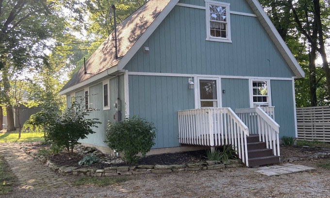 Gypsum House | Adjacent to Miller’s Ferry to Put N Bay