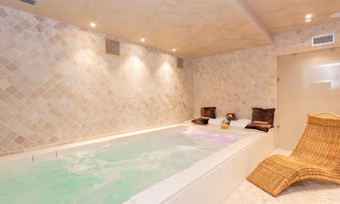 Santa Maria Novella Hotel | Adler Cavalieri Hotel-Private Spa & Gym