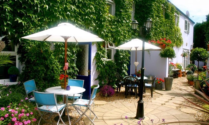 Bridgwater House | Admiral Blake Guesthouse