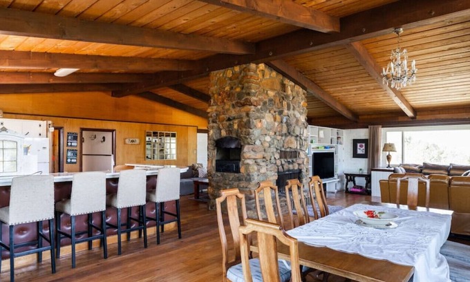 East Grove House | Adobe Ranch - Expansive Mountain Views