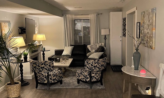 Lehi Apartment | Adorable 2-bedroom apartment, centrally located in great Lehi neighborhood