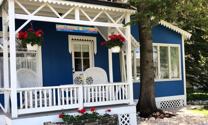 Bay View Cottage | ADORABLE COTTAGE IN BAY VIEW (WITHIN PETOSKEY)