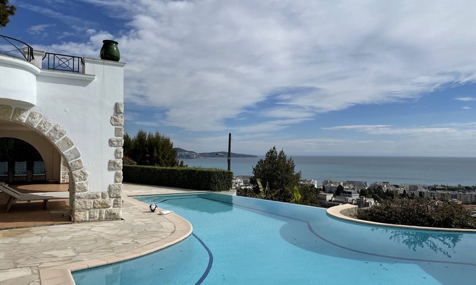 Nice Cottage | Adorable cottage with pool and Ocean view