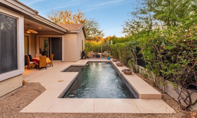 Tramonto House | Adorable four bedroom, three bath private home with sparkling blue pool.