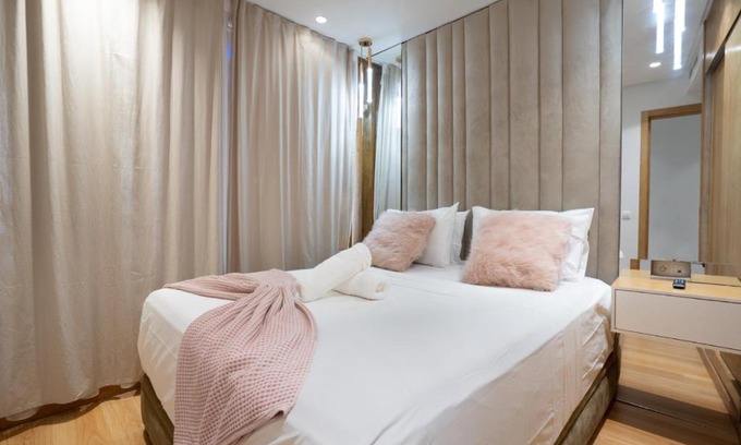 Casablanca Apartment | Adorable King Bed Flat .Perfect for long Stays