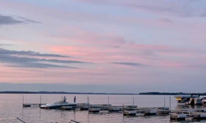Newville Cottage | Adorable, Nautical Vibe Cottage w Lake Kosh Views & Close to all the FUN!