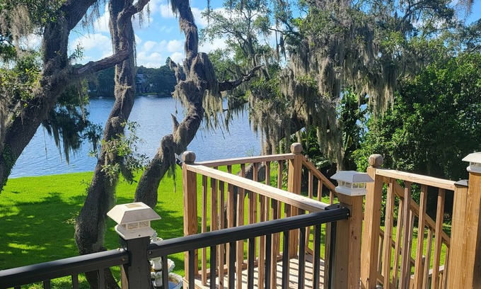 Temple Crest Apartment | Adorable Suite Place Front the River