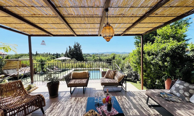 Eyragues Villa | Adorable villa with private swimming pool and a superb view of the mountains