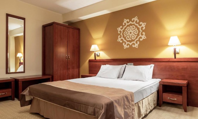Dniprovs'kyi District Hotel | Adria Hotel