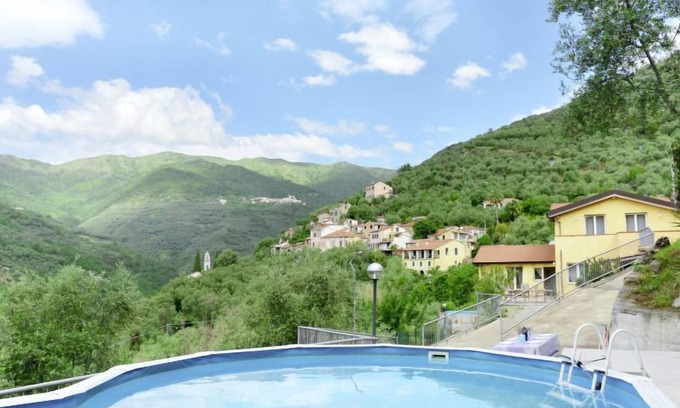 Prela House | Adriana, Pia Luca & Marco (PRE174) by Interhome