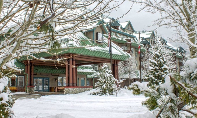 South Lake Tahoe Resort | Adventure Awaits at Hilton Vacation Club Lake Tahoe : Scenic Views & Outdoor Fun