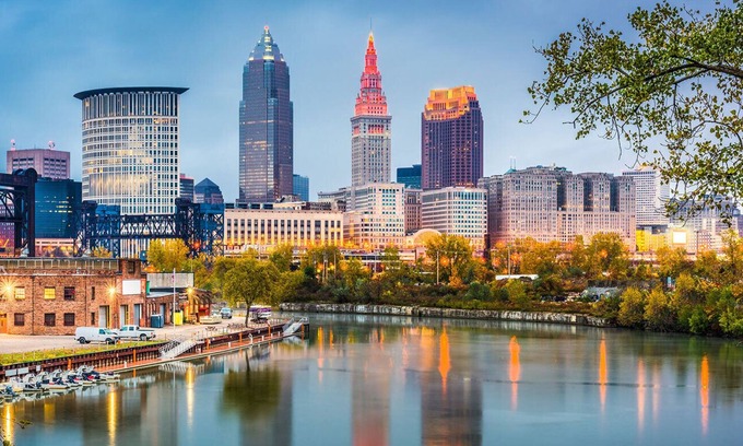 Downtown Cleveland Hotel | Adventure Awaits! Near Huntington Convention Cente