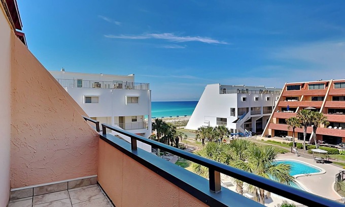Holiday Isle Condo | Aegean by Southern Vacation Rentals