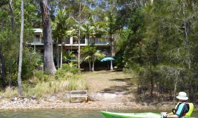 Smiths Lake House | Aero on Smiths Lake Family Home
