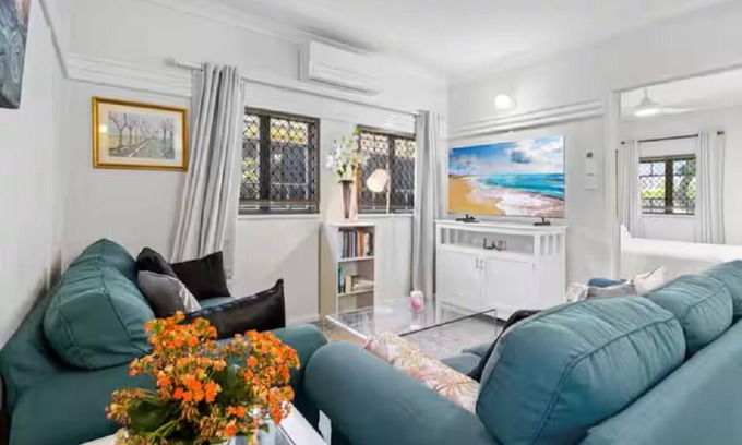 Margate House | Aesthetic Margate Beach Cottage