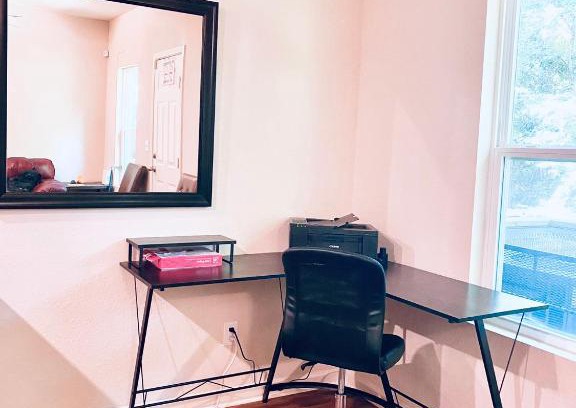 East Point Apartment | Affordable Airport Layover