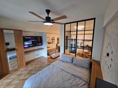 Pinagsama Apartment | Affordable Condo Suite with WIFI in McKinley BGC