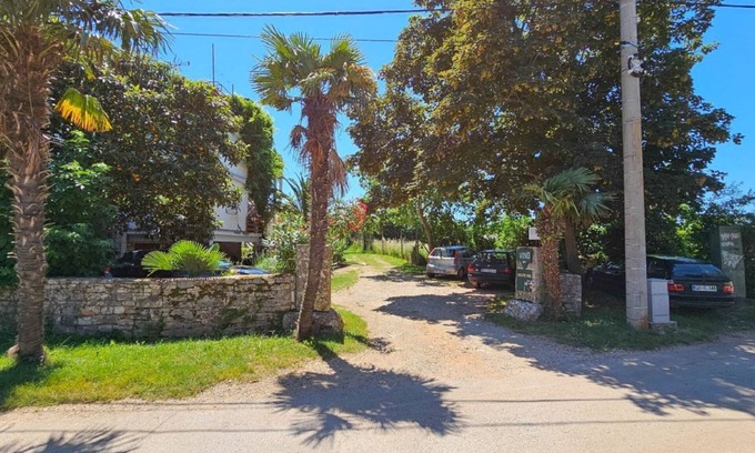Dajla Apartment | Affordable, dog-friendly apartment just 100 meters from the beach