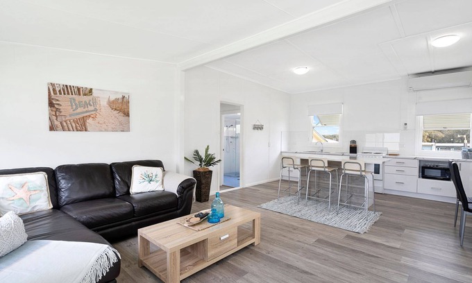 St. Georges Basin House | Affordable, Fully Renovated Cottage