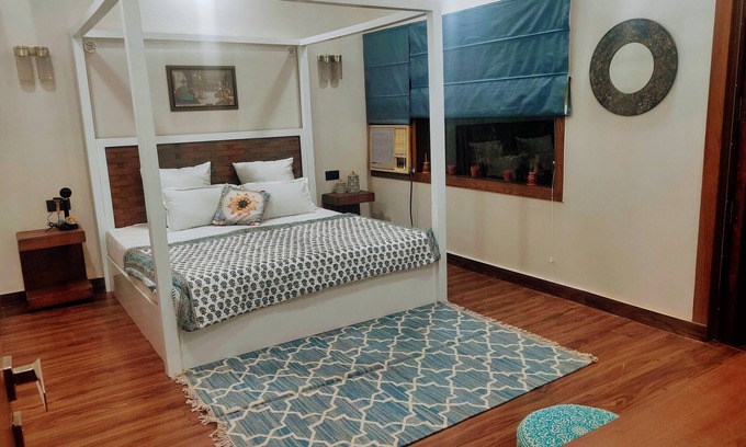 Malviya Nagar House | Affordable Luxury 3 BHK Pool APT in South Delhi
