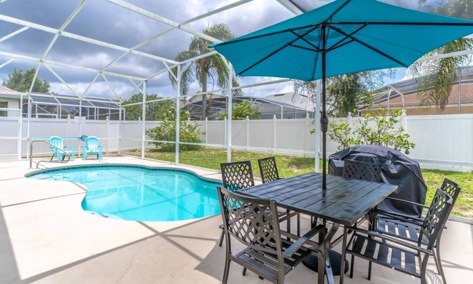 Esprit House | Affordable Pool Home, Golf Course Community on Lake Davenport,15 Minutes to Disney