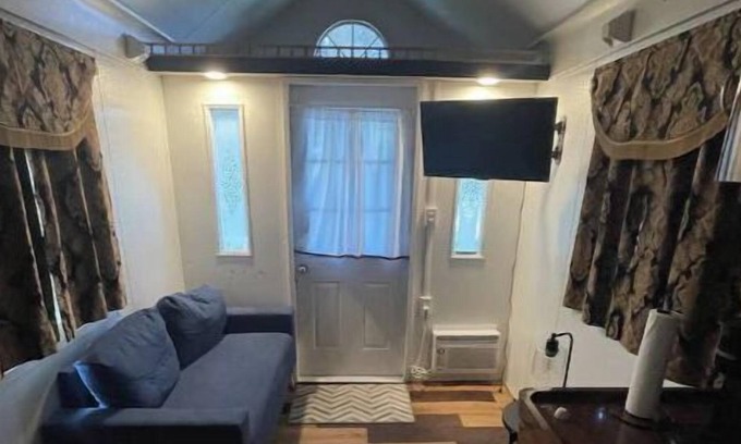 Leesburg House | Affordable Tiny Home with Tranquil View - Palmetto