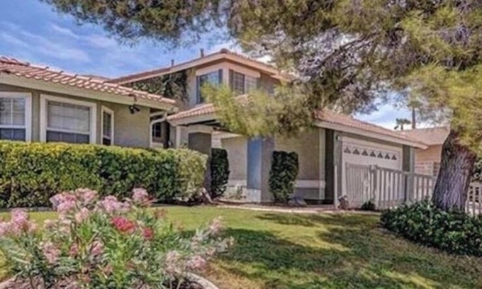 Green Valley North House | Affordable VILLA ROSA with private pool, 18mins driving to Las Vegas BLVD