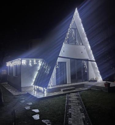 Baia de Fier Ski Chalet | Aframe -Melissa