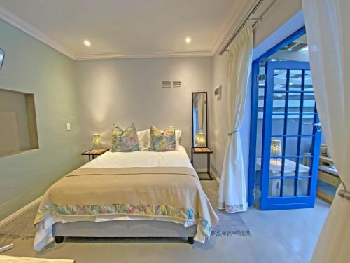 Plettenberg Bay Apartment | African Lily