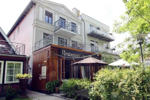 Warnemuende Apartment | Afrika-Suite - Versteck am Strom