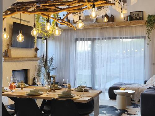 Vulcan Ski Chalet | Aftăr Hills