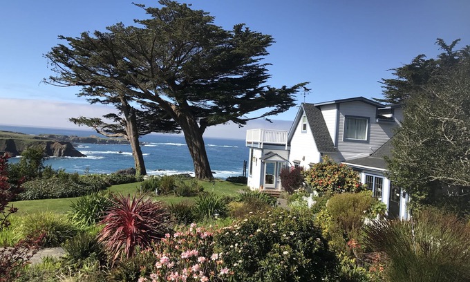 Mendocino Bed & Breakfast | Agate Cove Inn