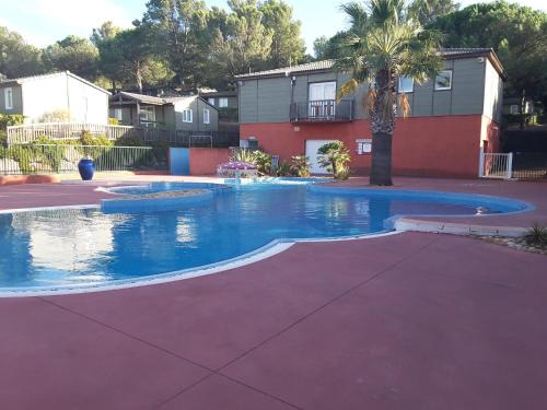 Agde Ski Chalet | AGDE chalet sénérité piscine clim 6 PL