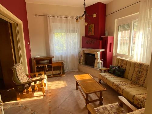 Pylos-Nestoras House | Agioi Theodoroi Villa