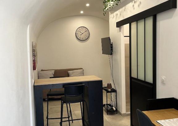 Saint-Jean-de-Vedas Apartment | Agréable studio à 5min du tram