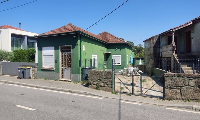 Maia House | Agra Pet House I